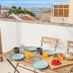 Sunny Apt In With Tejo View Apartmán *