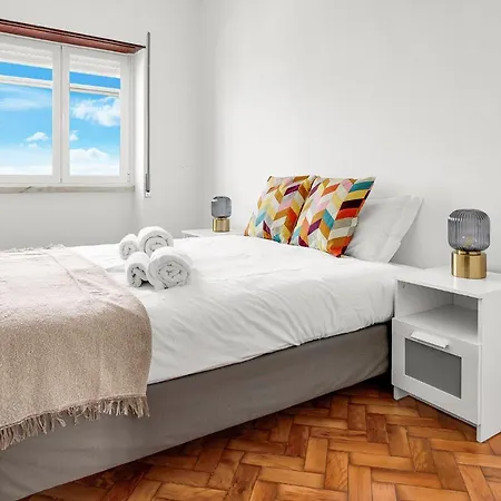 Sunny Apt In With Tejo View * Almada
