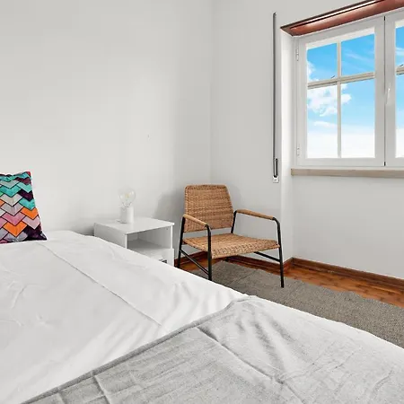 Apartment Sunny Apt In With Tejo View Almada